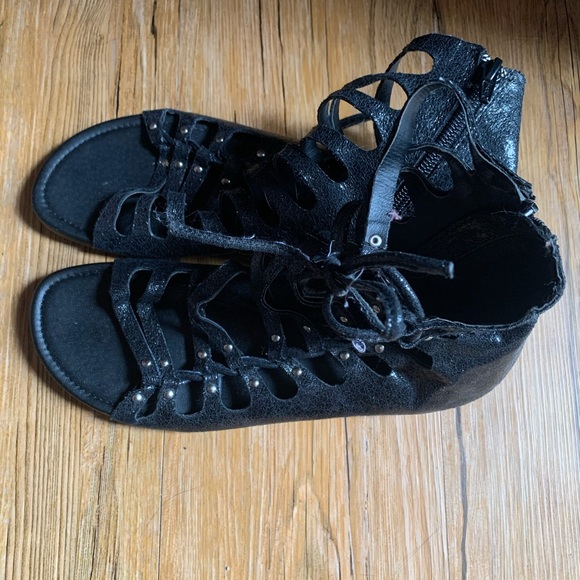 Black Gladiator Sandals Size 8 - Picture 2 of 3